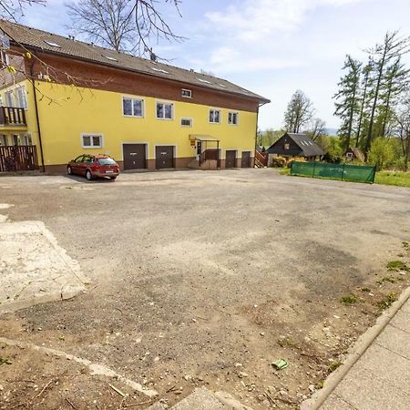 Home Velky Slavkov Luaran gambar